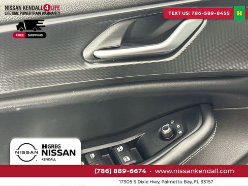 Used 2024 Jeep Grand Cherokee L Laredo image 18