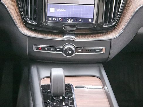 Certified 2024 Volvo XC60 B5 Plus w/ Protection Package Premier image 30