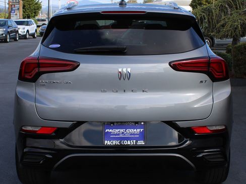 Used 2024 Buick Encore GX Sport Touring image 5