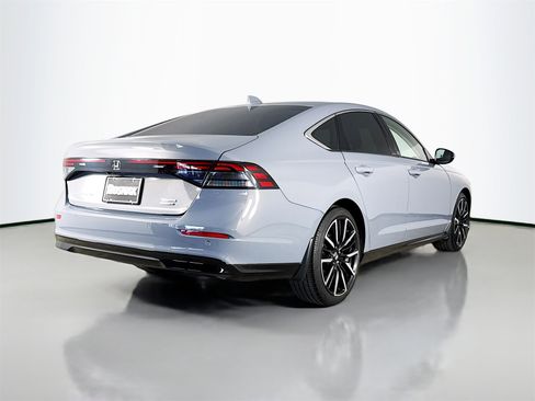 Used 2023 Honda Accord Touring image 7