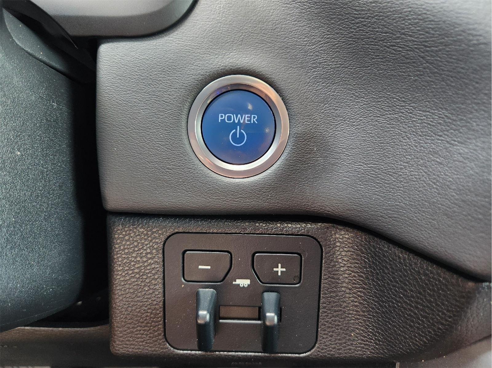 Used 2024 Toyota Sequoia Platinum AWD/4WD image 20