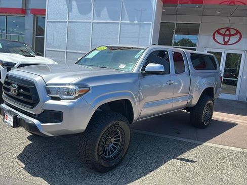 Certified 2020 Toyota Tacoma SR w/ SR Convenience Package AWD/4WD image 4