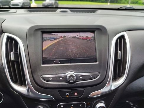 Used 2022 Chevrolet Equinox LT FWD image 19