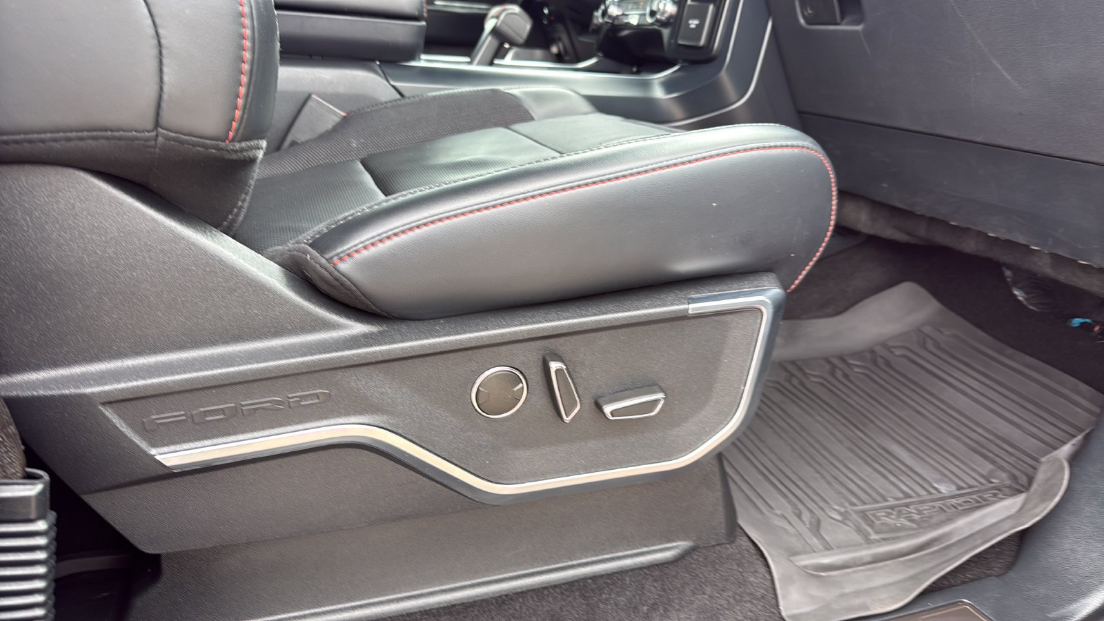 Used 2024 Ford F150 Raptor AWD/4WD image 53