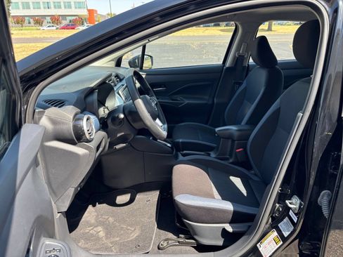 Used 2025 Nissan Versa SV FWD image 20
