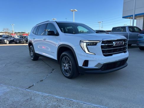 Used 2025 GMC Acadia Elevation image 4