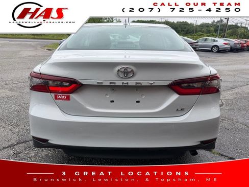 Used 2022 Toyota Camry LE w/ Carpet Mat Package (TMS) FWD image 5