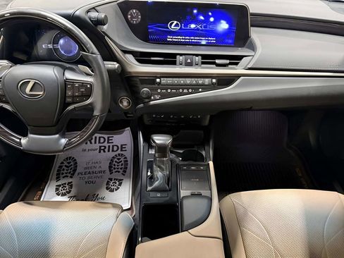 Used 2019 Lexus ES 350 w/ Accessory Package FWD image 40