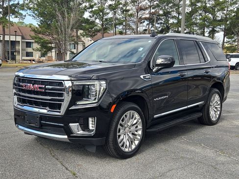 Used 2023 GMC Yukon SLT image 2