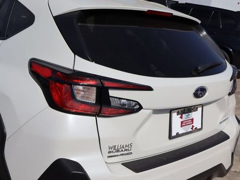 Used 2024 Subaru Crosstrek 2.0i Premium w/ Crosstrek Mirror Package AWD/4WD image 14