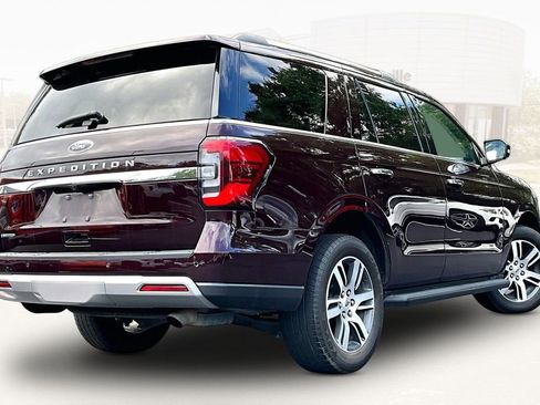 Used 2024 Ford Expedition Limited AWD/4WD image 6