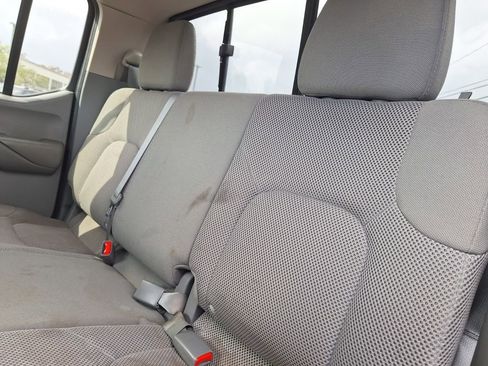 Certified 2021 Nissan Frontier SV image 23