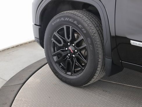 Used 2023 GMC Sierra 1500 Elevation image 13