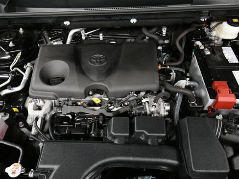 Certified 2025 Toyota RAV4 LE AWD/4WD image 32