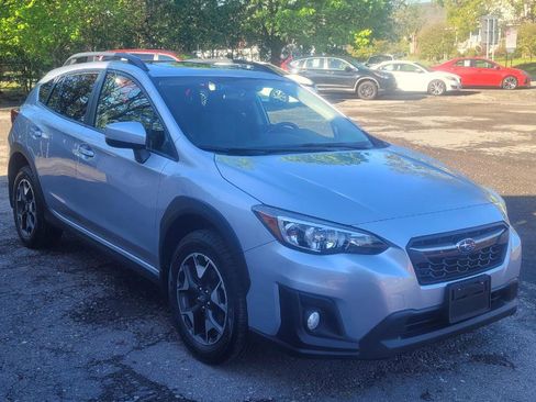 Used 2020 Subaru Crosstrek 2.0i Premium w/ Moonroof Package 1 AWD/4WD image 2