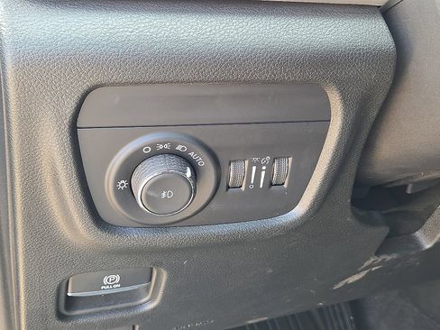 Used 2023 Jeep Grand Cherokee Limited w/ Black Appearance Package RWD image 26