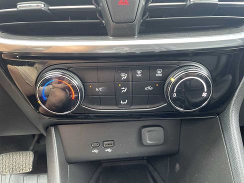 Used 2024 Buick Encore GX Sport Touring w/ Advanced Technology Package AWD/4WD image 18