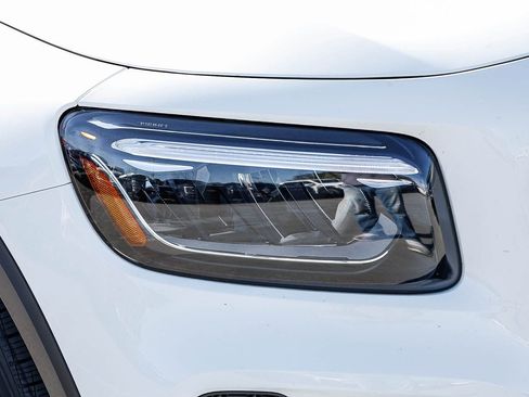 Used 2025 Mercedes-Benz GLB 250 GLB 250 image 7