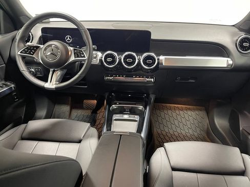 Used 2026 Mercedes-Benz GLB 250 4MATIC image 29