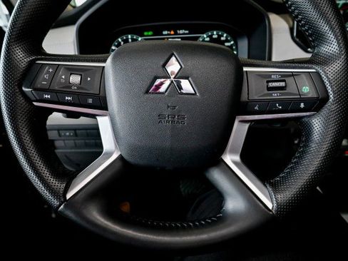 Used 2024 Mitsubishi Outlander SEL Black Edition image 34