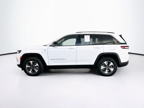 Used 2022 Jeep Grand Cherokee Limited 4xe w/ Luxury Tech Group II AWD/4WD image 4
