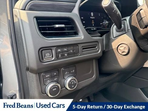 Used 2023 GMC Yukon SLT w/ SLT Luxury Package AWD/4WD image 26