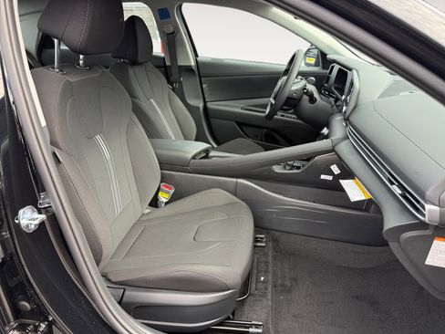 New 2026 Hyundai Elantra Blue image 19