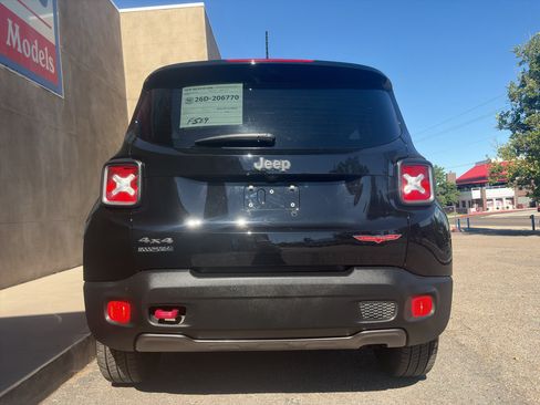 Used 2017 Jeep Renegade Trailhawk AWD/4WD image 17