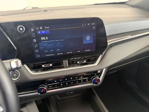 Used 2025 Chevrolet Equinox LT w/ Convenience Package II FWD image 4
