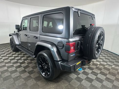 Used 2023 Jeep Wrangler Unlimited Sahara w/ Cold Weather Group AWD/4WD image 5