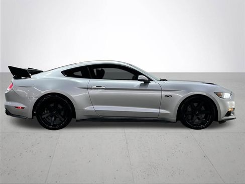 Used 2016 Ford Mustang GT Premium w/ Equipment Group 401A RWD image 9