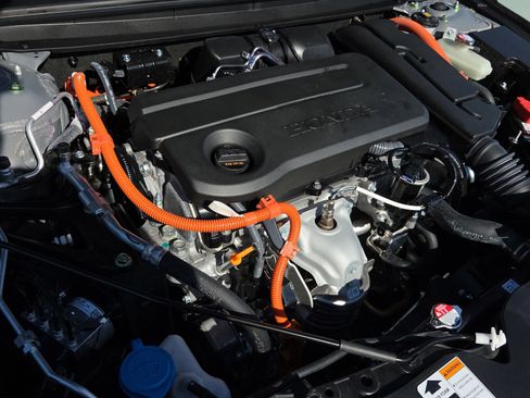 Certified 2025 Honda Accord Sport image 13