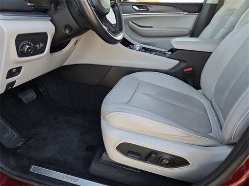 Used 2021 Jeep Grand Cherokee L Overland image 24