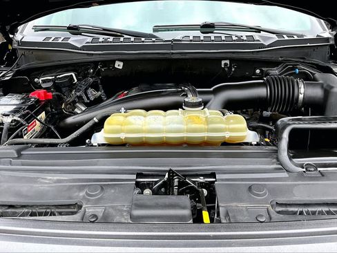 Used 2020 Ford F150 Raptor w/ Equipment Group 802A Luxury AWD/4WD image 32