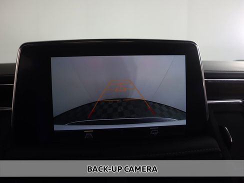 Used 2023 Chevrolet Suburban Premier image 5