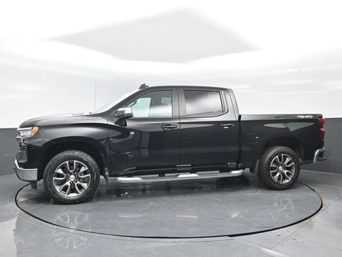 Used 2024 Chevrolet Silverado 1500 LT AWD/4WD image 4