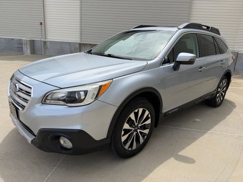 Used 2015 Subaru Outback 3.6R Limited AWD/4WD image 7
