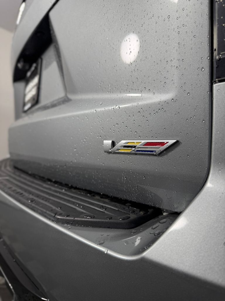 Used 2023 Cadillac Escalade V AWD/4WD image 59