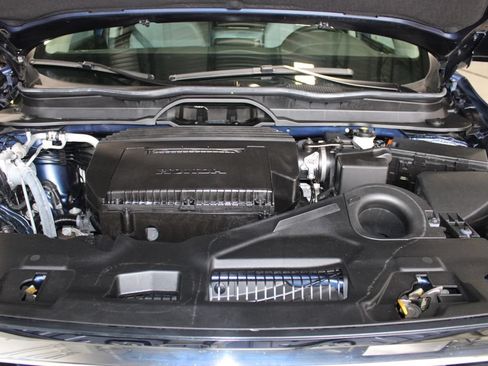 Used 2025 Honda Pilot EX-L image 9