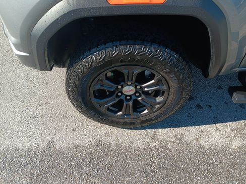 Used 2023 GMC Canyon Elevation RWD image 3