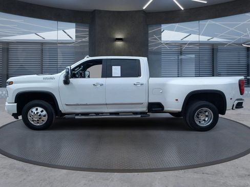 Used 2024 Chevrolet Silverado 3500 High Country w/ High Country Premium Package image 3