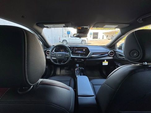 New 2026 Chevrolet Trax RS w/ Driver Confidence Package image 25