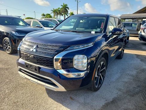 Used 2024 Mitsubishi Outlander SE AWD/4WD image 1