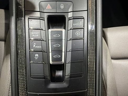 Used 2014 Porsche 911 Turbo S AWD/4WD image 37