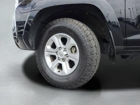 Used 2022 Toyota 4Runner SR5 AWD/4WD image 42