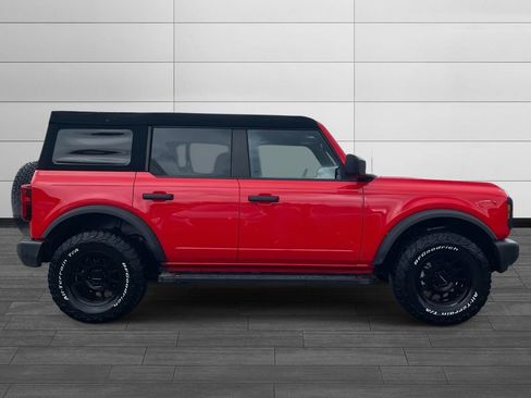 Used 2023 Ford Bronco 4-Door image 2