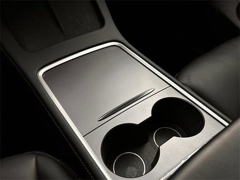 Used 2023 Tesla Model Y Performance image 20