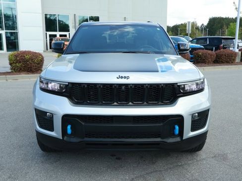 Used 2022 Jeep Grand Cherokee Trailhawk image 2