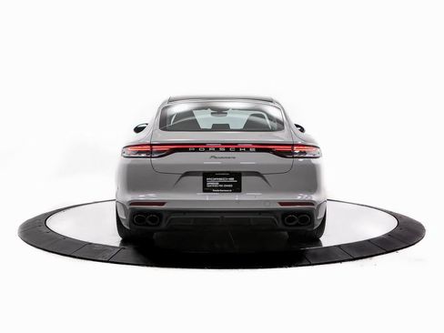 Certified 2022 Porsche Panamera Platinum Edition image 6