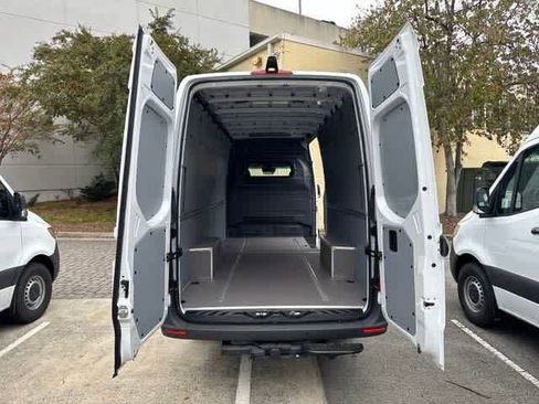 New 2025 Mercedes-Benz Sprinter 2500 image 25